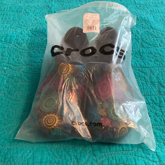 Crocs Clogs - Picture 8 of 8